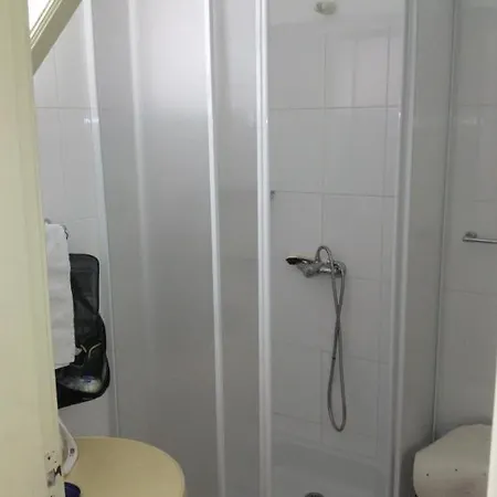 Pensao Residencial Teresinha 3*