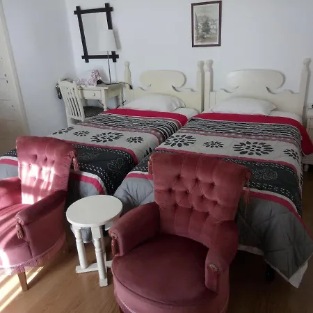 Pensao Residencial Teresinha بيت ضيافة