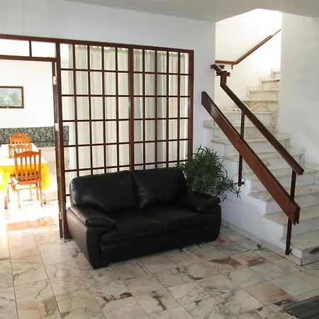 بيت ضيافة Pensao Residencial Teresinha فونشال