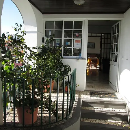 Pensao Residencial Teresinha بيت ضيافة