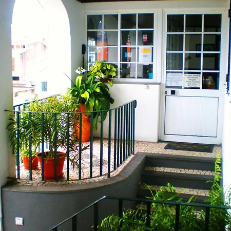 Pensao Residencial Teresinha فونشال