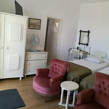 Pensao Residencial Teresinha 3*