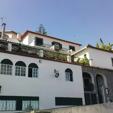 Pensao Residencial Teresinha بيت ضيافة 2*