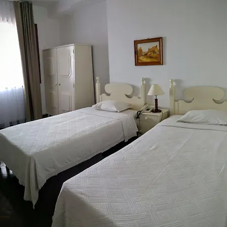 Pensao Residencial Teresinha 2* فونشال