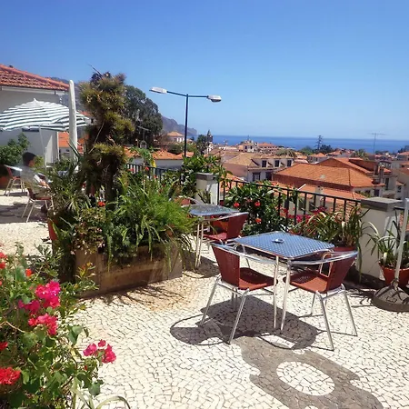 Pensao Residencial Teresinha فونشال