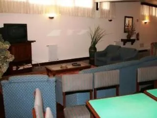 Pensao Residencial Teresinha 게스트하우스 푼샬