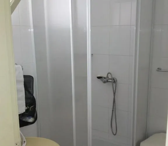 Pensao Residencial Teresinha 3*