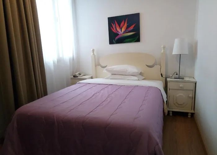 게스트하우스 Pensao Residencial Teresinha 3*