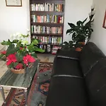 Pensao Residencial Teresinha 招待所 丰沙尔