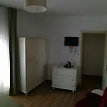 Pensao Residencial Teresinha 招待所 丰沙尔